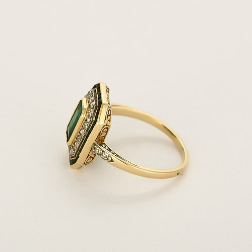 Bague 57 Bague en or jaune et blanc, émeraudes et diamants 58 Facettes B260346