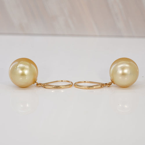 Boucles d'oreilles Boucles d'oreilles en or jaune 585 et perles des mers du Sud 58 Facettes E027
