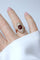 Bague 52 Bague marquise ancienne en or rose, spinelle rouge et diamants 58 Facettes