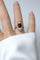 Bague 52 Bague marquise ancienne en or rose, spinelle rouge et diamants 58 Facettes
