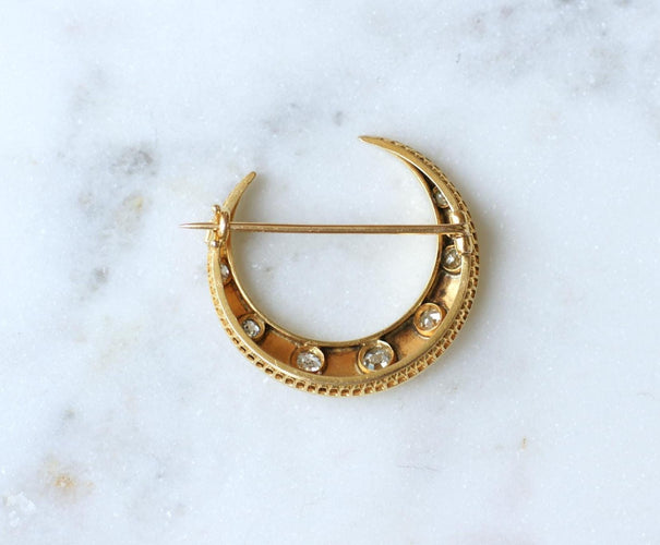 Broche Broche ancienne croissant de lune en or jaune et diamants 58 Facettes