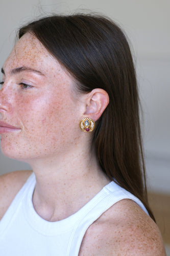 Boucles d'oreilles Boucles d'oreilles en or jaune, saphirs, rubis et diamants 58 Facettes