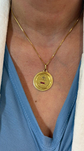 Pendentif Augis - Médaille d’amour en or jaune, rubis et diamants 58 Facettes Médaille 1