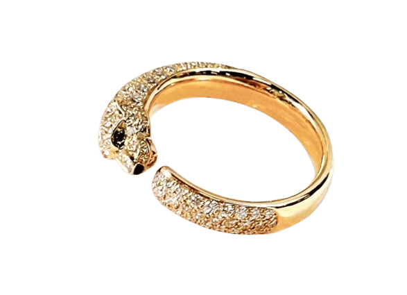 Bague 53 Cartier Panthère - Bague petit modèle en or jaune, diamants, émeraudes et onyx 58 Facettes jnci104