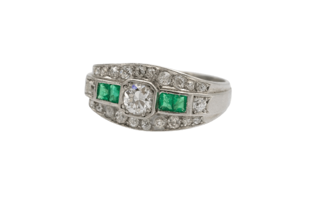 Bague 58 Chevalière - Bague en platine, diamants et émeraudes 58 Facettes 12230
