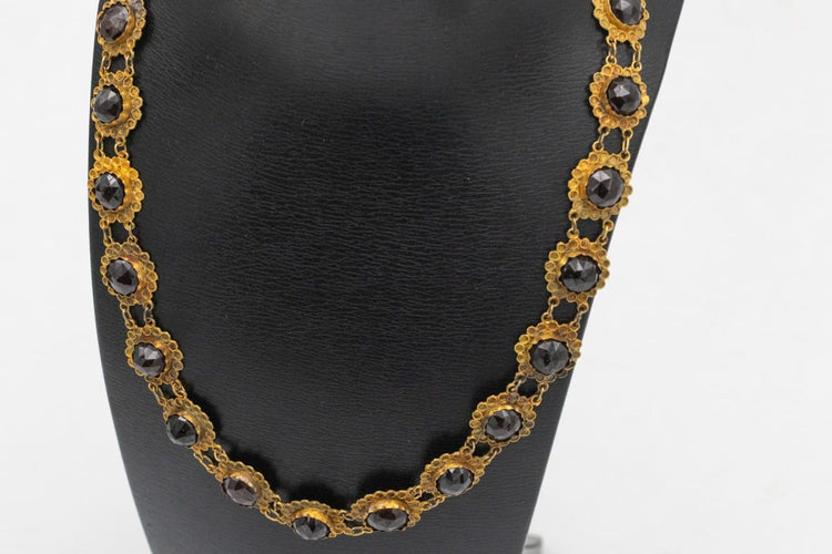 Collier Bootjes ketting - Collier hollandais en or jaune et grenats 58 Facettes 12229