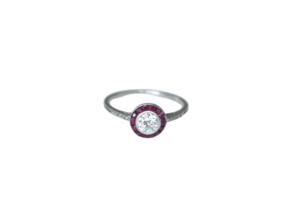 Bague 54 Art déco - Bague cible en or blanc, platine, diamants et rubis 58 Facettes