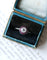 Bague 54 Art déco - Bague cible en or blanc, platine, diamants et rubis 58 Facettes