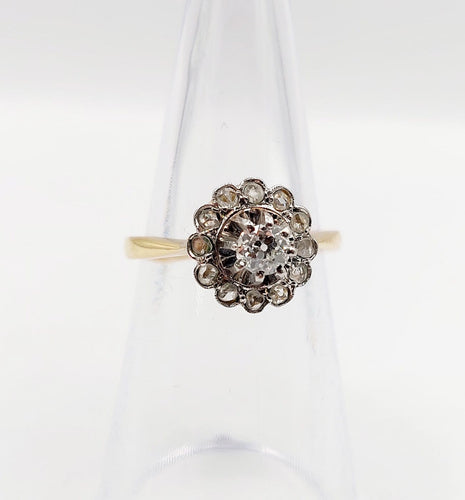 Bague 50.5 Bague marguerite en or 18k, platine et diamants 58 Facettes A07422