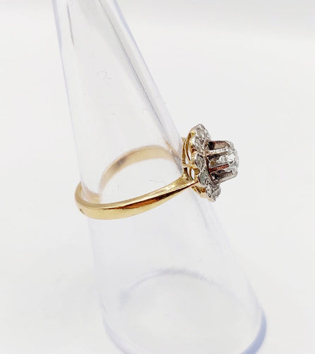 Bague 50.5 Bague marguerite en or 18k, platine et diamants 58 Facettes A07422