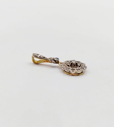 Pendentif Pendentif marguerite vers 1900 en or 18k et diamants taille rose 58 Facettes A07425