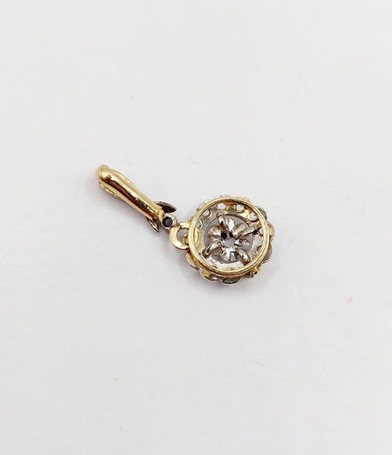 Pendentif Pendentif marguerite vers 1900 en or 18k et diamants taille rose 58 Facettes A07425