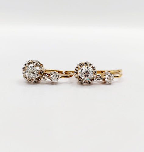 Boucles d'oreilles Dormeuses antiques en or 18K, platine et diamants 58 Facettes A07427