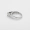 Bague 52 Bague solitaire en or gris, diamant 0,50 ct et petits diamants 58 Facettes B260255