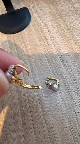 Boucles d’oreilles dormeuses en or jaune, perles et diamants 58 Facettes Boucles 001