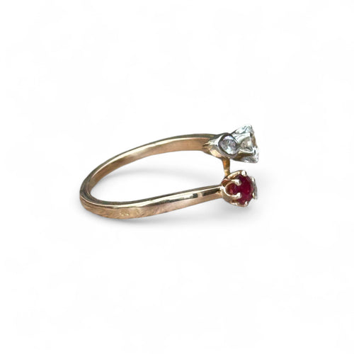 Bague 53 Bague Toi et Moi en or rose, rubis et diamants 58 Facettes 295