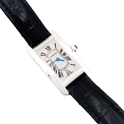 Montre Cartier Tank Américaine - Montre en acier et cuir 58 Facettes 35757