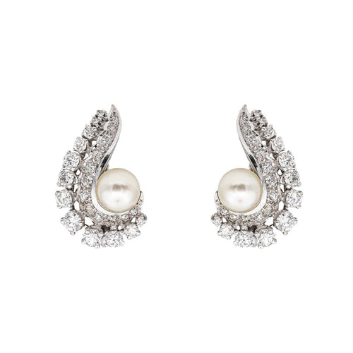 Boucles d'oreilles Boucles d'oreilles en or blanc, perles de culture et diamants 58 Facettes 5215578CN