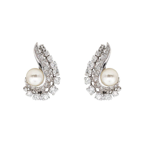 Boucles d'oreilles Boucles d'oreilles en or blanc, perles de culture et diamants 58 Facettes 5215578CN