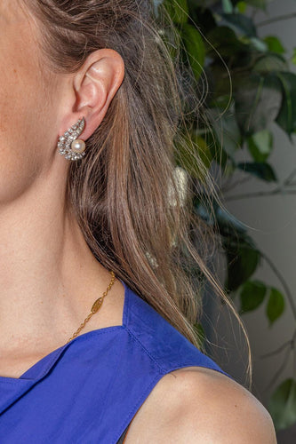 Boucles d'oreilles Boucles d'oreilles en or blanc, perles de culture et diamants 58 Facettes 5215578CN