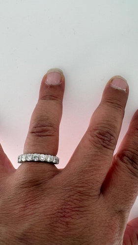 Bague 51 Demi-alliance - Bague en or blanc et diamants 58 Facettes Bague 001