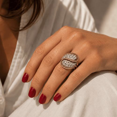 Bague Bague vintage en or jaune, platine et diamants 58 Facettes 1.0001490/1