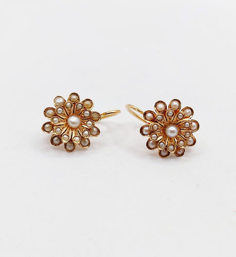 Boucles d'oreilles Dormeuses marguerite en or rose 18k et perles 58 Facettes A07454