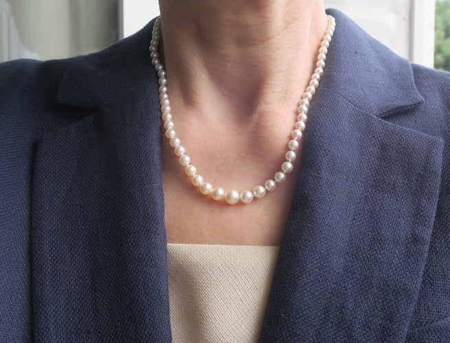 Collier Collier en perles de culture Akoya, or blanc et diamants 58 Facettes Collier