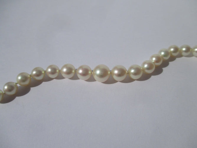 Collier Collier en perles de culture Akoya, or blanc et diamants 58 Facettes Collier