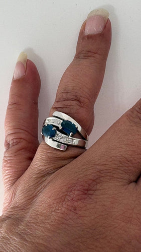 Bague 53 Bague en or blanc, saphirs et diamants 58 Facettes Bague 001