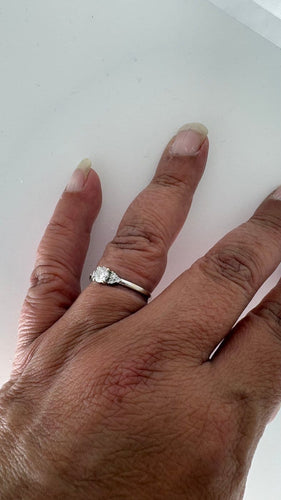 Bague 53 Bague 3 diamants en or blanc 58 Facettes Bague 53358