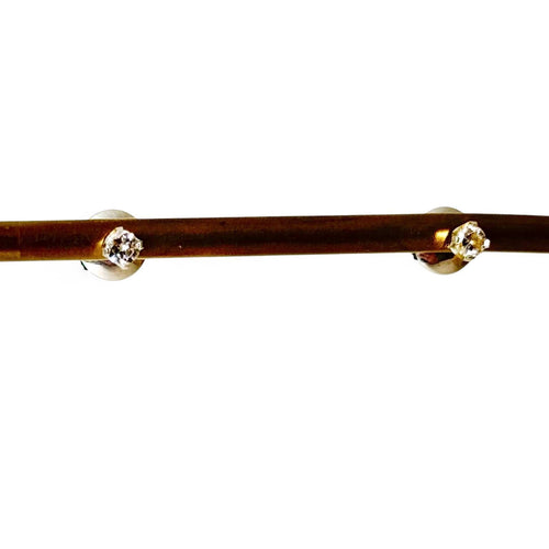 Boucles d'oreilles Clous d'oreilles - Paire en or gris et diamants 58 Facettes REF24077-240