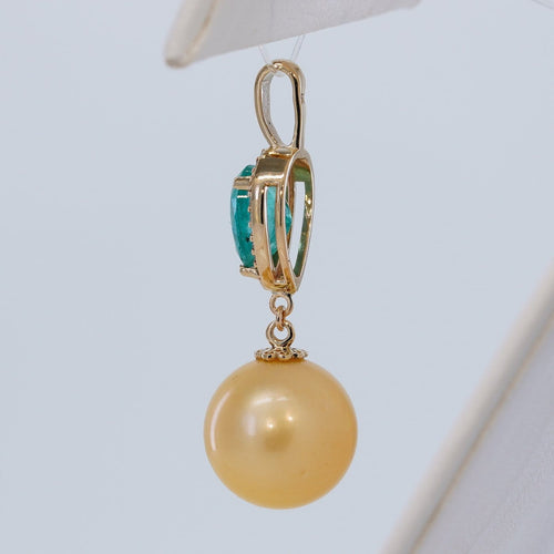Pendentif Golden Grace - Pendentif en or 14 ct, émeraude, diamants et perle 58 Facettes P002