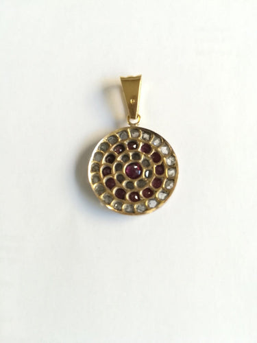 Pendentif Pendentif ancien en or jaune, argent, rubis et diamants 58 Facettes 00751