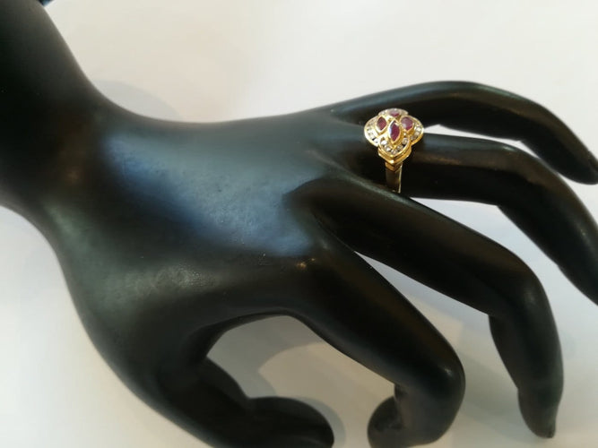 Bague 52.5 Bague losange en or jaune, rubis et diamants 58 Facettes 00947