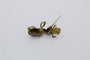 Broche Broche fourmi ancienne en or jaune 18K, émail et perle naturelle 58 Facettes 26051489