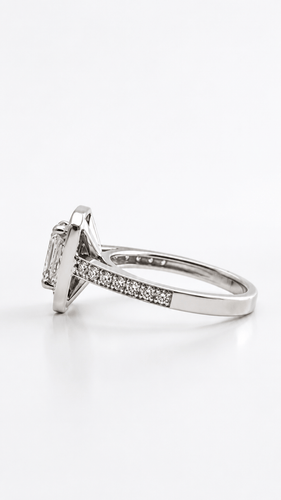 Bague 48 Bague halo en or gris 18K et diamants 58 Facettes LP1919/ANNNB