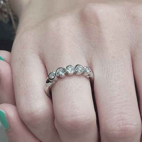 Bague 54 Bague en or blanc 18 carats et diamants 58 Facettes S255