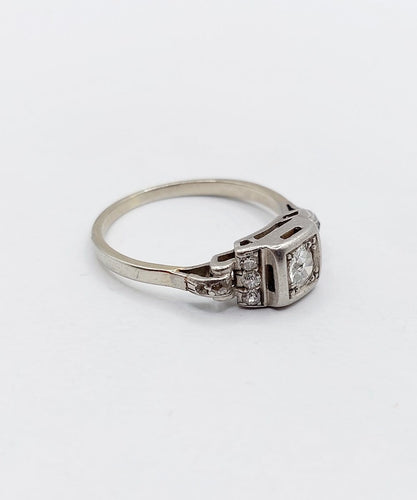 Bague 56 Bague tank Art déco en platine et diamants 58 Facettes A07516