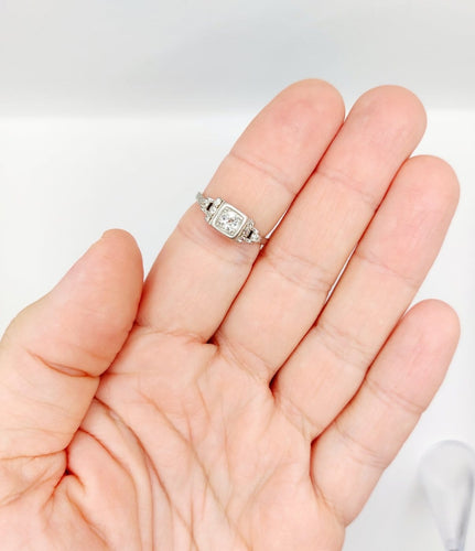 Bague 56 Bague tank Art déco en platine et diamants 58 Facettes A07516