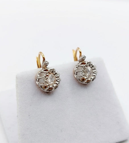 Boucles d'oreilles Dormeuses fleurs de lys en or 18k, platine et diamants taille rose 58 Facettes A07517