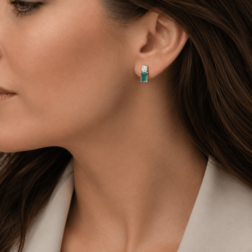 Boucles d'oreilles Boucles d’oreilles en or blanc, émeraudes 2,40 ct et diamants 58 Facettes 1.0001088/2