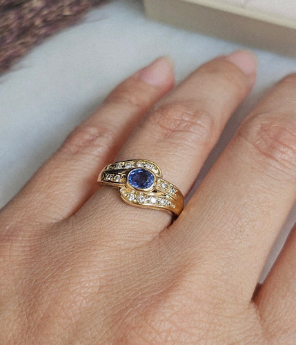 Bague 51 Bague en or jaune avec saphir et diamants 58 Facettes 741