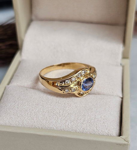 Bague 51 Bague en or jaune avec saphir et diamants 58 Facettes 741