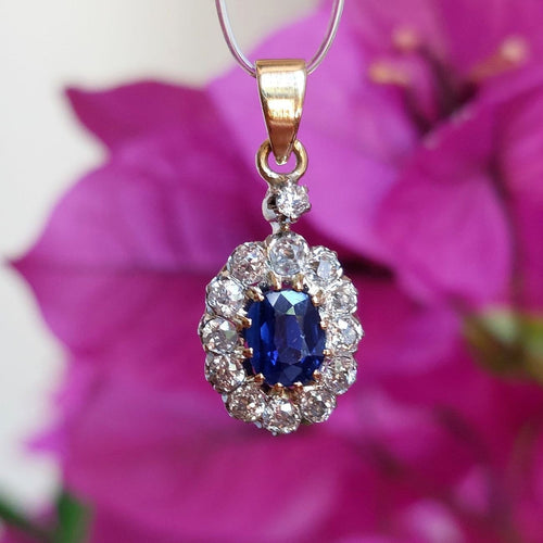 Pendentif Pendentif marguerite XIXe en or jaune, saphir et diamants 58 Facettes 264