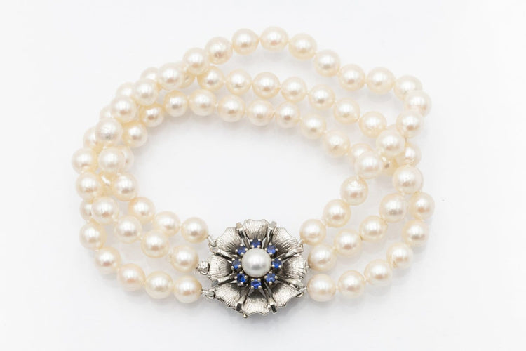 Bracelet Bracelet de perles avec fermoir en or blanc et saphirs 58 Facettes 12376