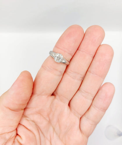 Bague 52 Bague jonc vintage en or blanc et diamant ovale 58 Facettes A07408