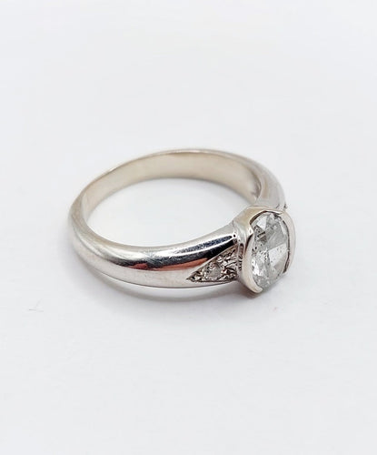 Bague 52 Bague jonc vintage en or blanc et diamant ovale 58 Facettes A07408