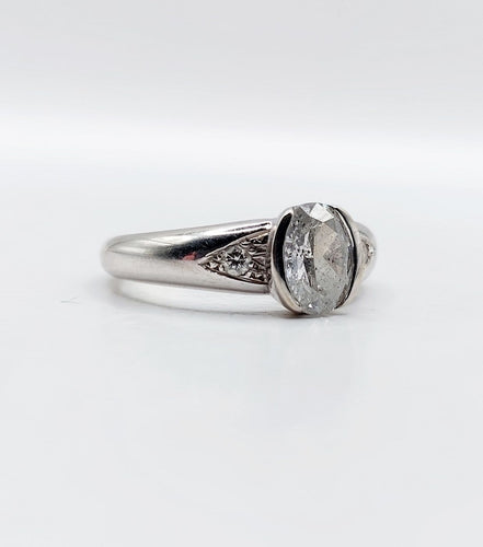 Bague 52 Bague jonc vintage en or blanc et diamant ovale 58 Facettes A07408