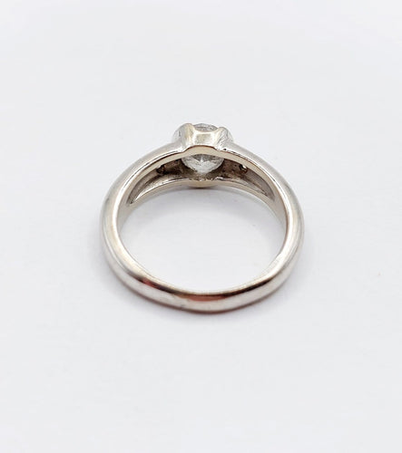 Bague 52 Bague jonc vintage en or blanc et diamant ovale 58 Facettes A07408